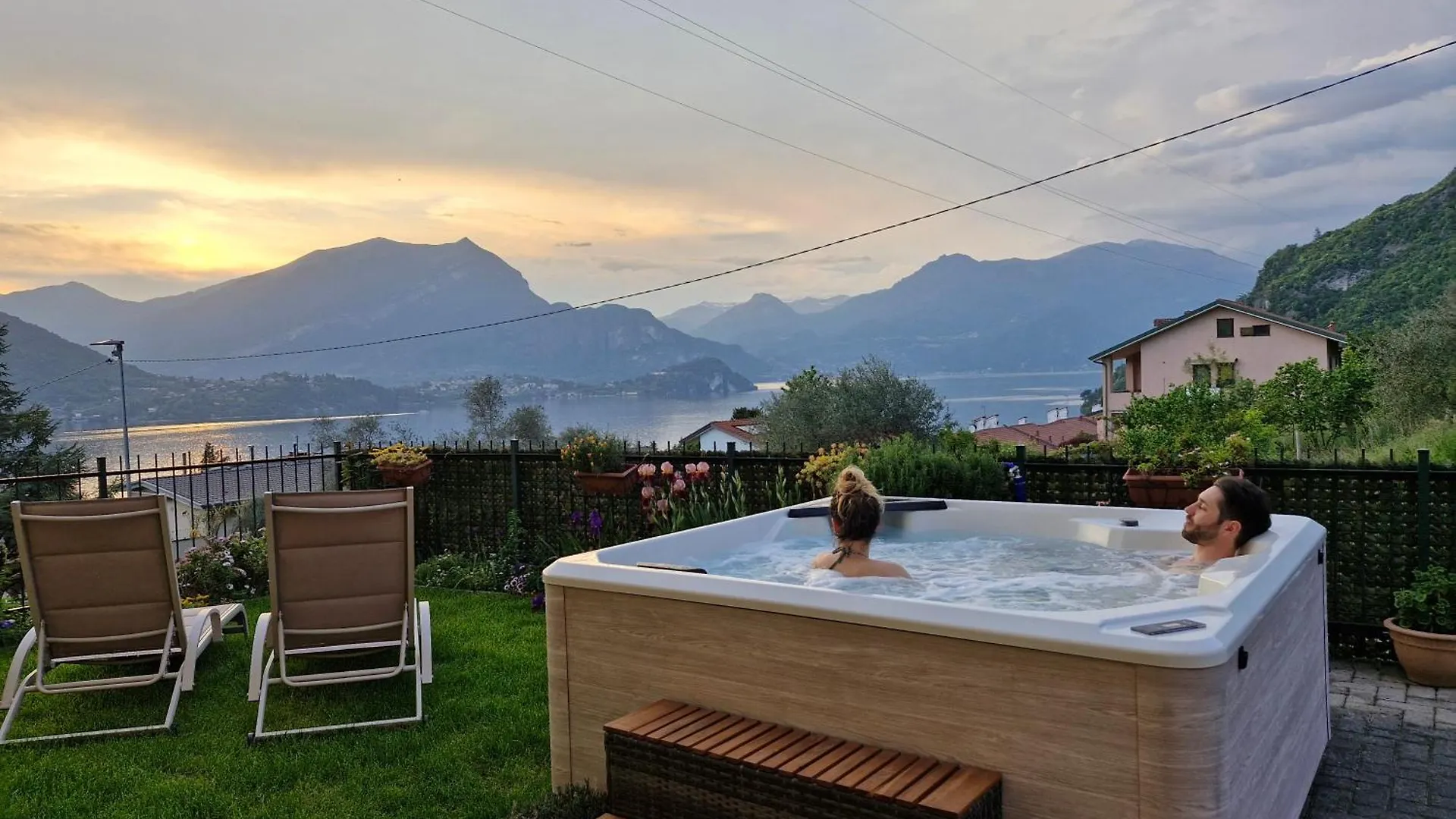 Garden Jacuzzi Lake View ليرنا 0*,