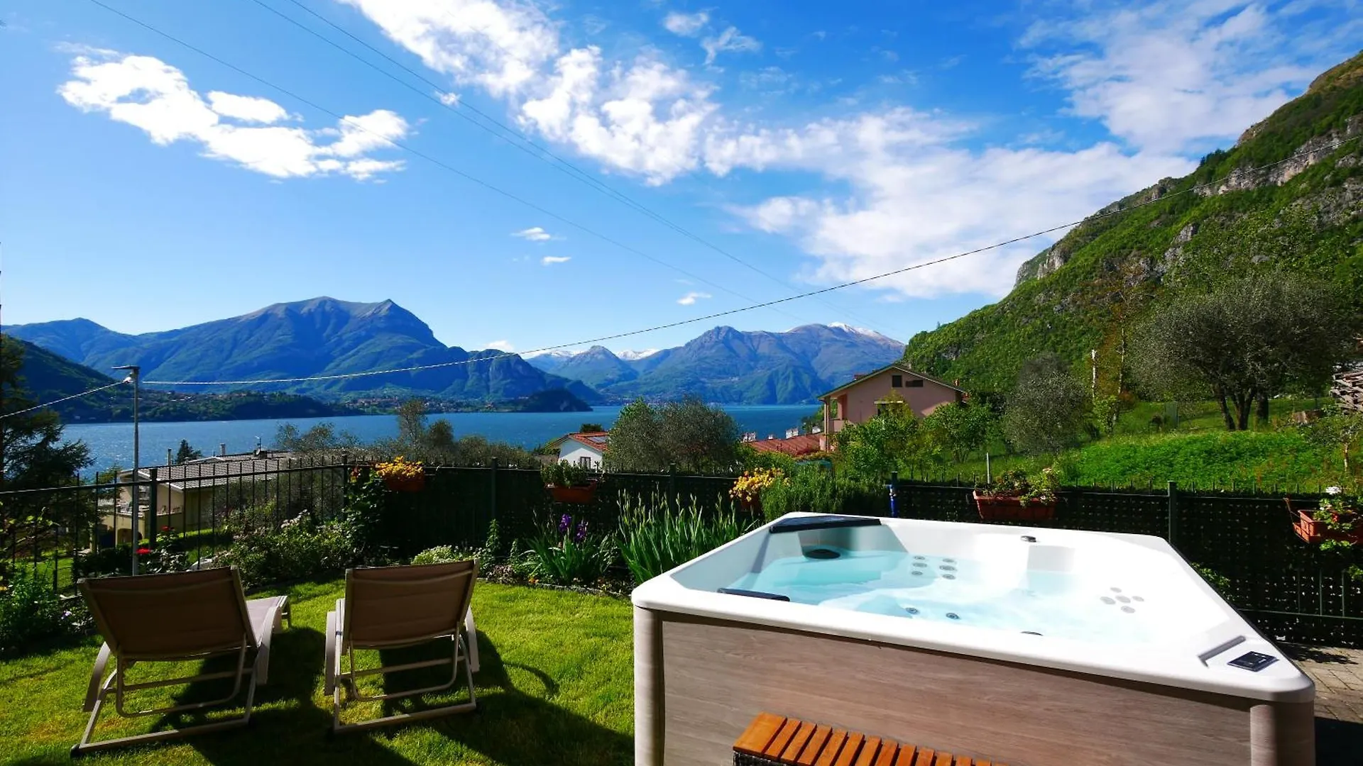 Contatos de Garden Jacuzzi Lake View